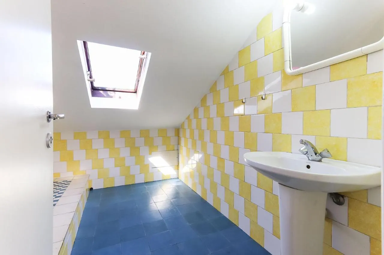 Sunny Attic Loft By Homing Daire Lisboa 0*,  Portekiz