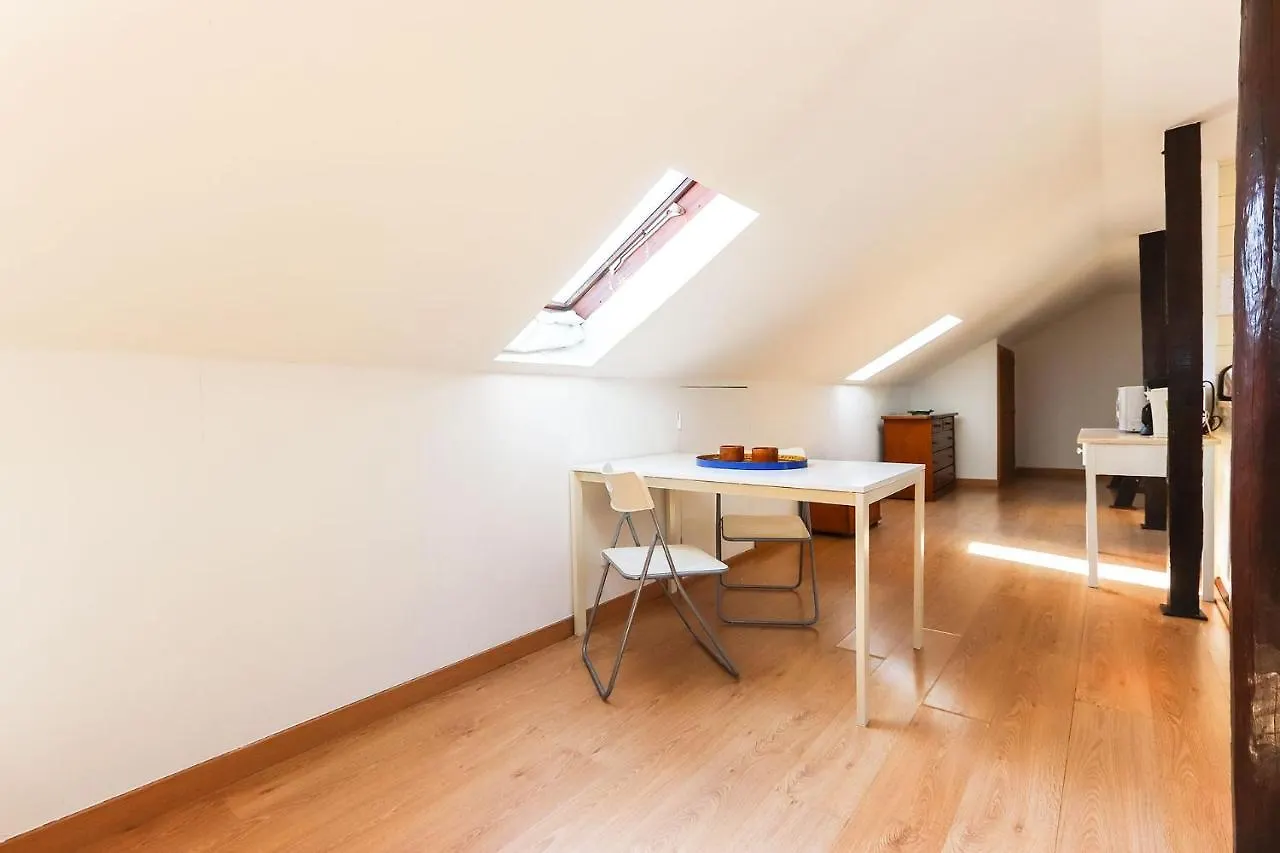 Sunny Attic Loft By Homing Daire Lisboa 0*,